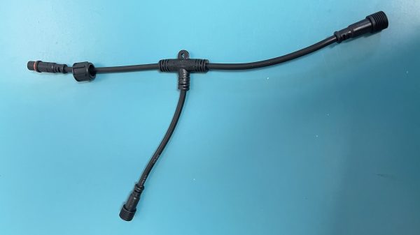 WechatIMG101 T-connector Xconnect (3-2-3)/(3-3-3)/(3-4-3)/(4-2-4) Power Injection Black Round 18AWG Cable