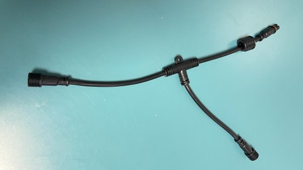 WechatIMG102 T-connector Xconnect (3-2-3)/(3-3-3)/(3-4-3)/(4-2-4) Power Injection Black Round 18AWG Cable