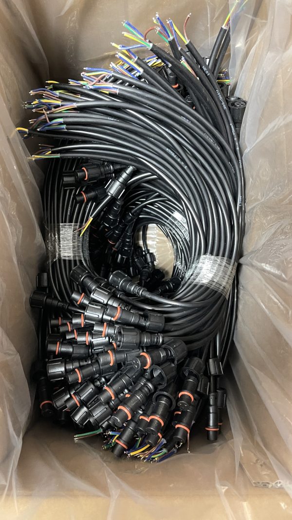 WechatIMG118 (US Stock)45cm pigtails Xconnect Male only