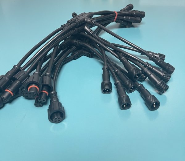WechatIMG324 T-connector Xconnect (3-2-3)/(3-3-3)/(3-4-3)/(4-2-4) Power Injection Black Round 18AWG Cable