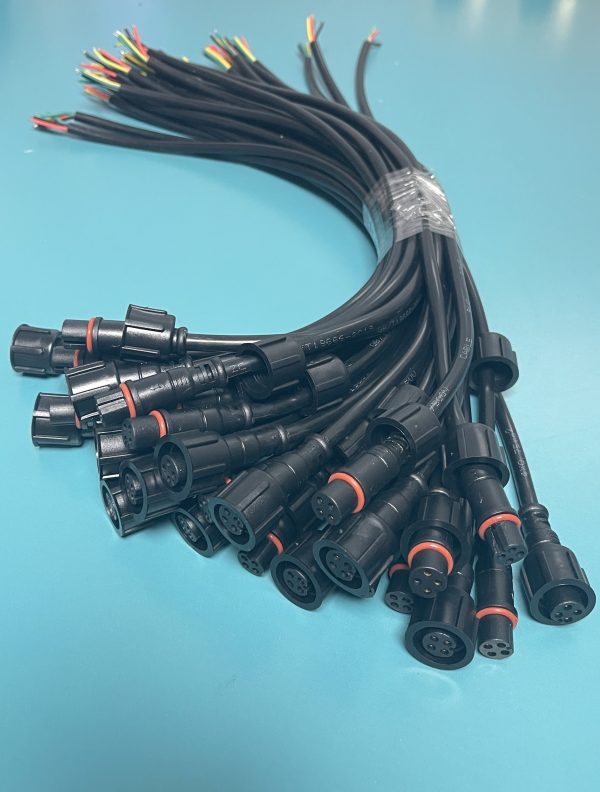 WechatIMG330 (US Stock)45cm pigtails Xconnect Male only